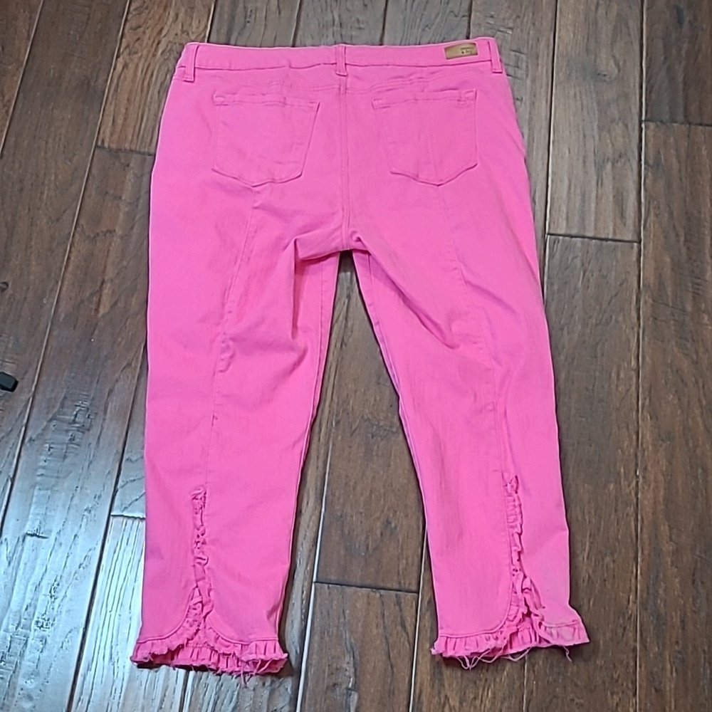 Crown & Ivy Hot Pink High-Rise Skinny Crop Pants with Ruffled Ankle Detail - 16 - Picture 2 of 9